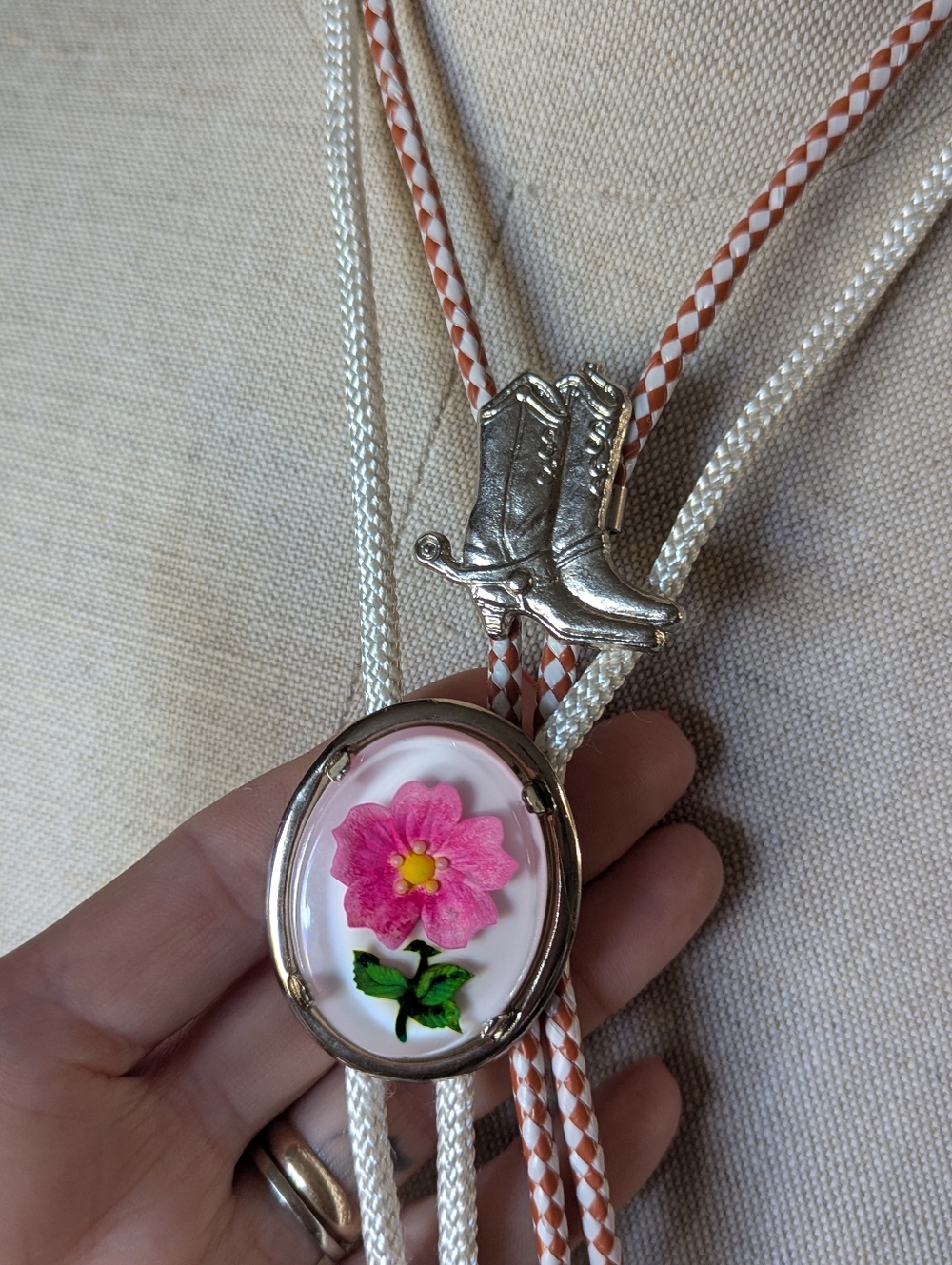 🌸✨Handcrafted Pink Flower Bolo Tie Silver Cow Girl Rodeo Boho Whimsy